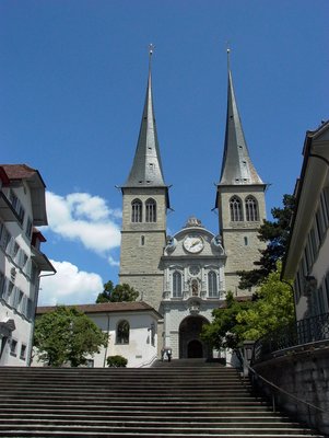 Die Hofkirche in Luzern prägt das Stadbild. | Bild: Kirchgemeinde Luzern